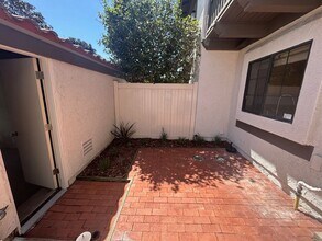 6811 Alderwood Dr in Carlsbad, CA - Building Photo - Building Photo