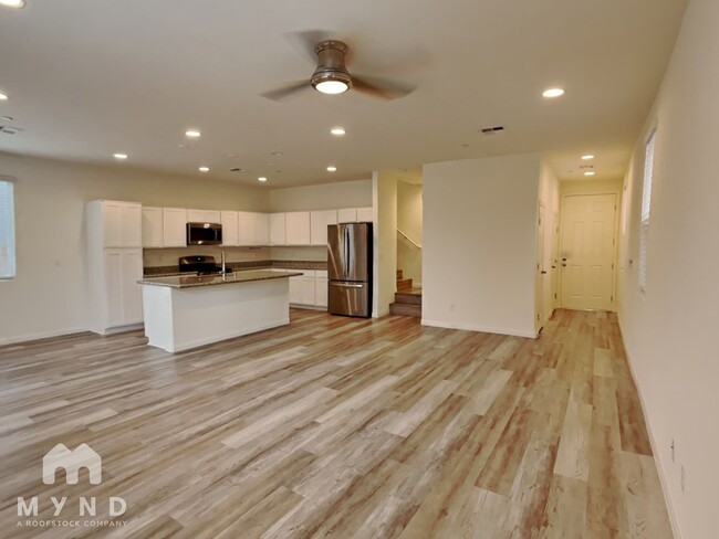 113 Destiny Orch Ct in Henderson, NV - Building Photo - Building Photo