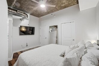 923 Peachtree St NE in Atlanta, GA - Building Photo - Building Photo