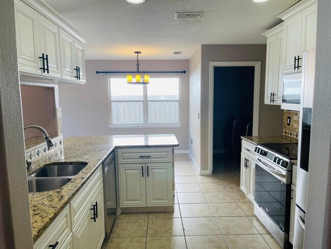 1803 Meadow Pond Way in Orlando, FL - Building Photo - Building Photo