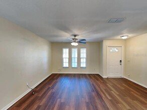 8 Caswell Dr in Orlando, FL - Building Photo - Building Photo