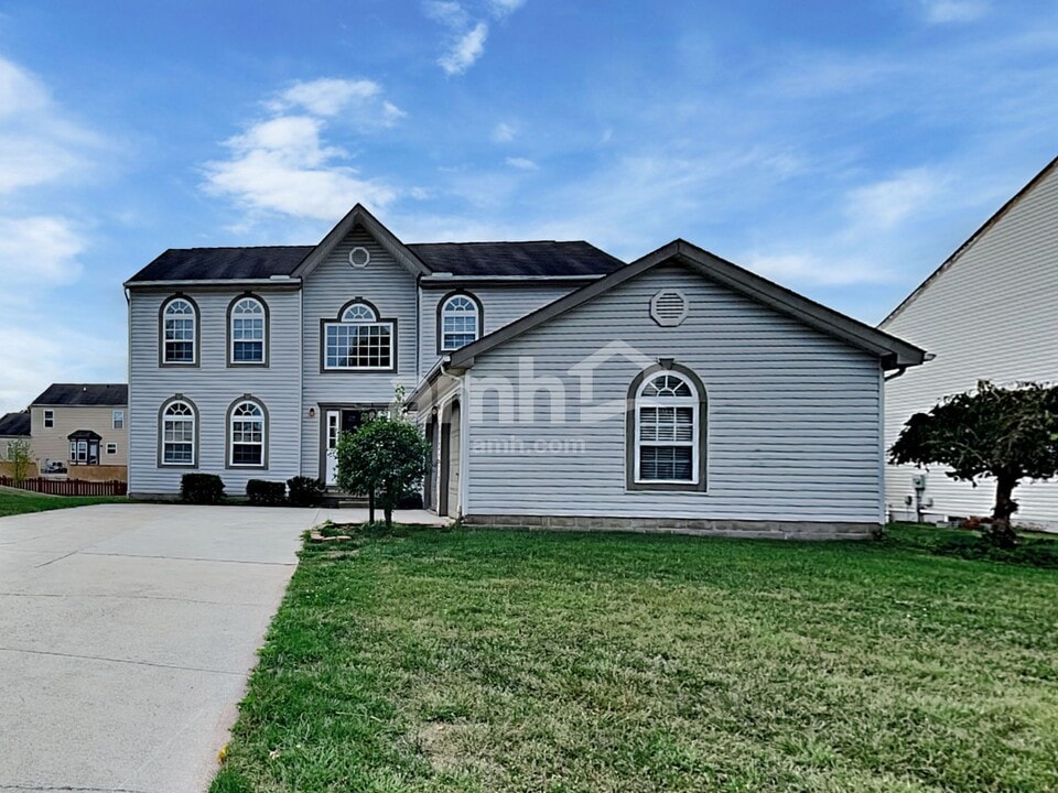 90 Knights Bridge Dr N in Pickerington, OH - Building Photo