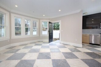 15 Lanark Rd, Unit 2 in Brighton, MA - Building Photo - Building Photo