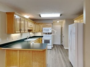 114 Louise Dr in White House, TN - Building Photo - Building Photo