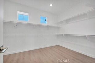 18348 Cachet Wy in Santa Clarita, CA - Building Photo