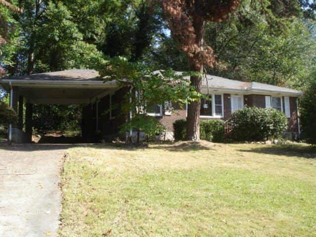 1736 Brewer Blvd SW in Atlanta, GA - Foto de edificio - Building Photo