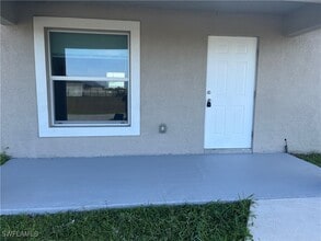 9029 S Indio Cir in La Belle, FL - Building Photo - Building Photo