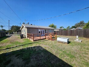 908 S Sinclair Ave in Stockton, CA - Building Photo - Building Photo