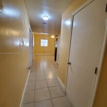 1467 NW 53rd St-Unit -3 in Miami, FL - Building Photo - Building Photo