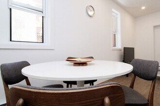 3772 De Bullion Rue in Montréal, QC - Building Photo - Building Photo