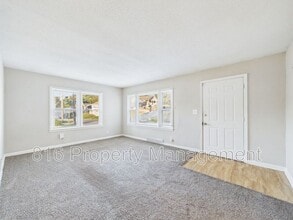 2700 Oakley Ave in Kansas City, MO - Building Photo - Building Photo