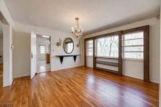 17 Oxford Dr in Livingston, NJ - Building Photo - Building Photo