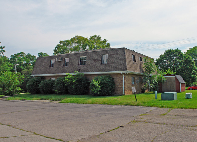 1338 Cherry Hill Dr in Miamisburg, OH - Building Photo - Building Photo