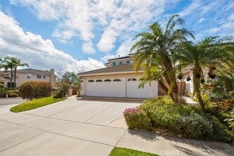 5643 Willowmere Ln in San Diego, CA - Foto de edificio - Building Photo