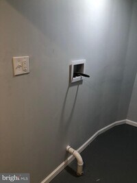 607 E Stafford St photo'