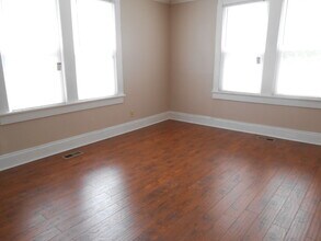 901 S Jackson St, Unit 4 in Salisbury, NC - Foto de edificio - Building Photo