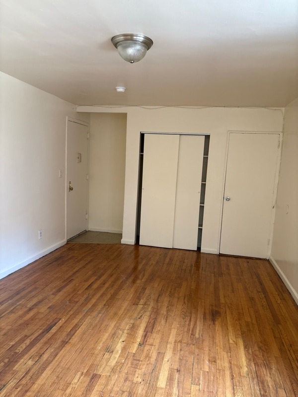 property at 3940 Bronx Blvd