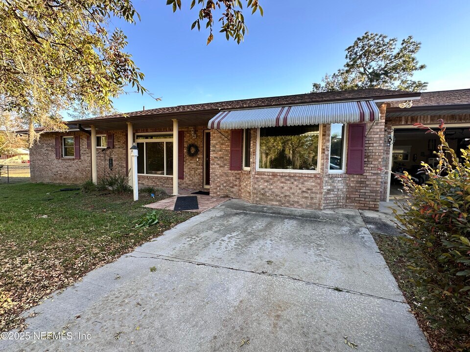 746 SE 52nd St in Keystone Heights, FL - Building Photo