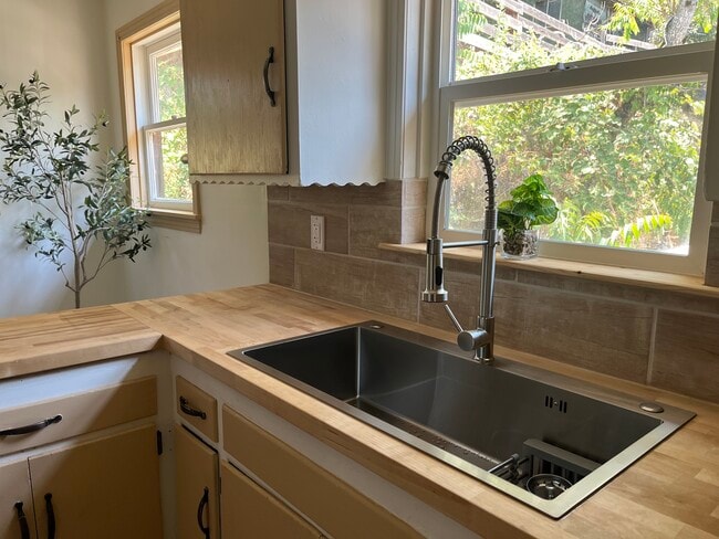 3093 Spanish Ravine Rd in Placerville, CA - Building Photo - Building Photo