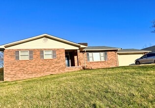1097 NC-18 in Wilkesboro, NC - Building Photo - Building Photo
