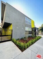 6244 De Longpre Ave in Los Angeles, CA - Building Photo