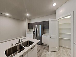 1325 Creekbank Dr in McKinney, TX - Building Photo - Building Photo