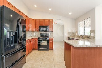 12720 N 86th Dr in Peoria, AZ - Building Photo - Building Photo