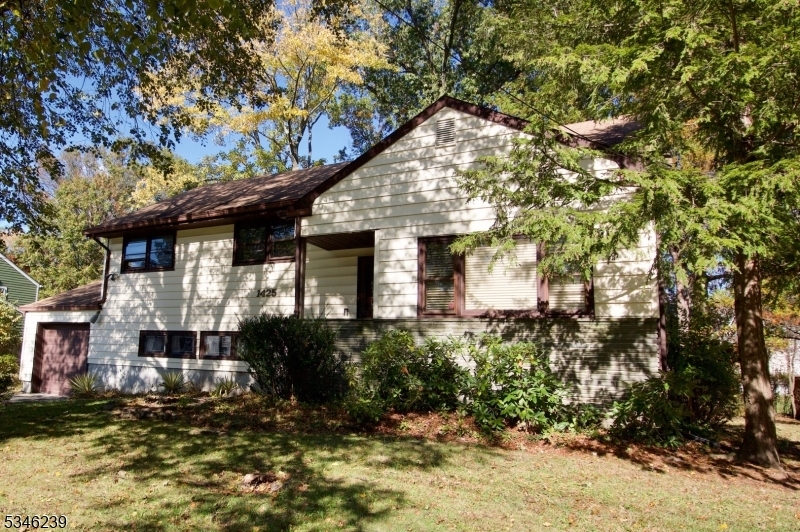 1425 Boynton Ave in Westfield, NJ - Building Photo