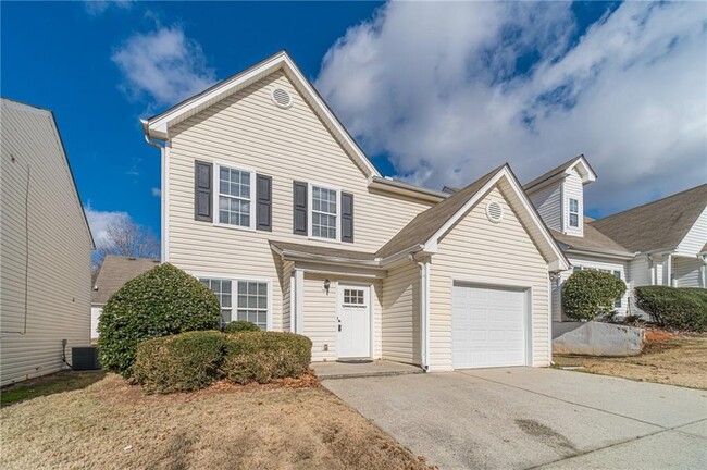 property at 382 Village Knoll Dr SE