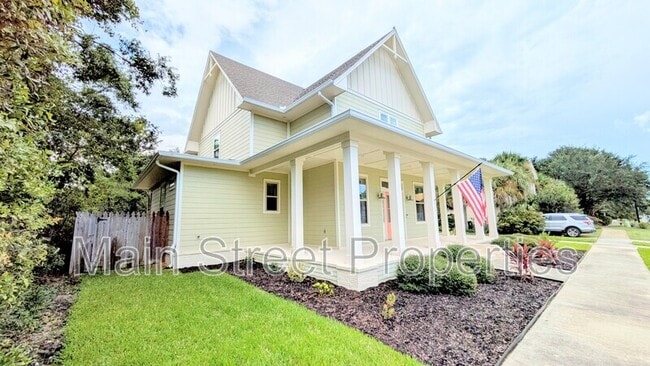 10692 Squall Line Rd in Pensacola, FL - Building Photo - Building Photo