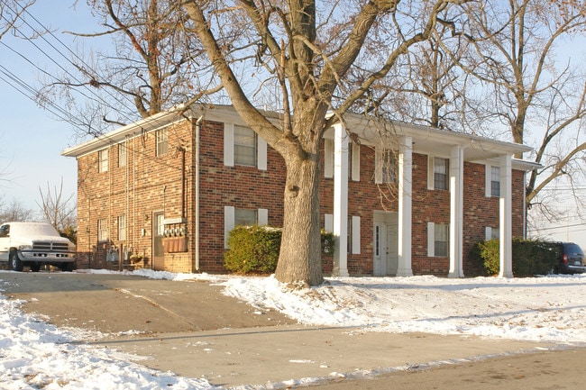 3210 Melody Acres Ln in Louisville, KY - Foto de edificio - Building Photo