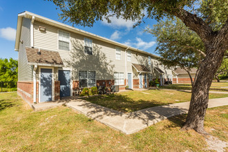 Sea Mist Townhomes in Rockport, TX - Building Photo - Building Photo