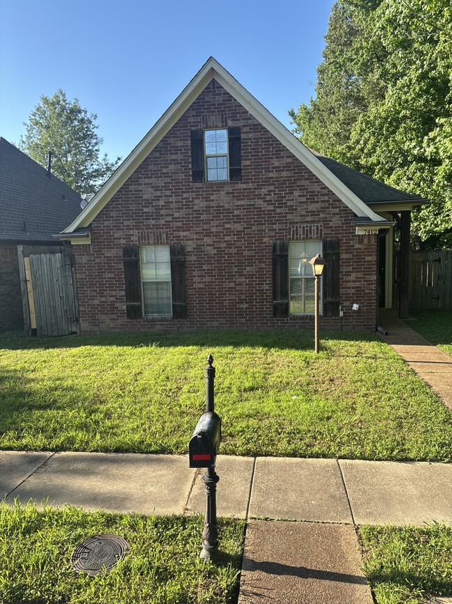 property at 7412 Brentlawn Dr