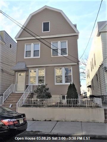 126 W 19th St in Bayonne, NJ - Building Photo