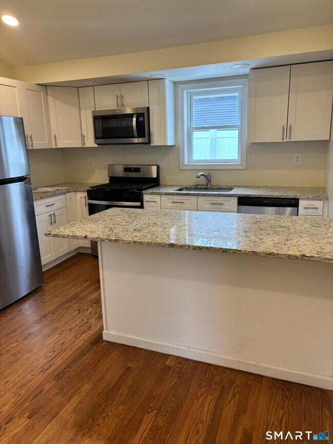 170 Short Beach Rd