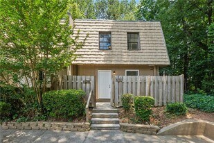 6438 Stone Terrace in Morrow, GA - Building Photo