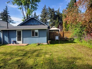 8534 SE Gray St in Happy Valley, OR - Building Photo - Building Photo