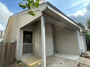 12520 Manor Ct in Houston, TX - Building Photo - Building Photo