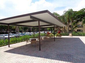 901 SW 138th Ave in Pembroke Pines, FL - Building Photo - Building Photo