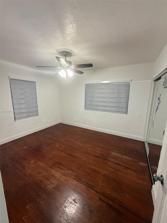 2921 NW 70th Terrace in Miami, FL - Building Photo - Building Photo