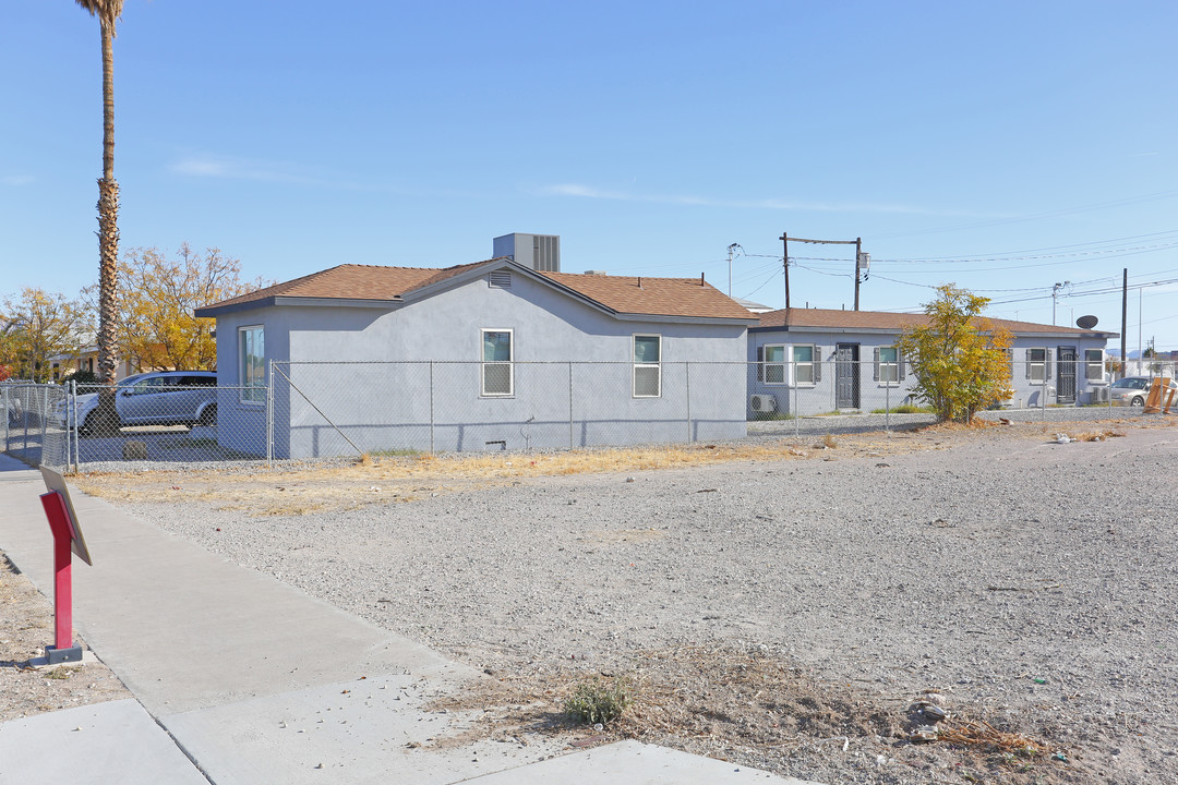 417 W Van Buren Ave in Las Vegas, NV - Building Photo