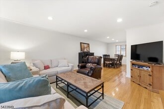 260 Walnut St in Westfield, NJ - Building Photo - Building Photo