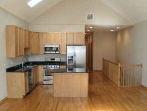 1538 E 65th Pl in Chicago, IL - Building Photo - Building Photo