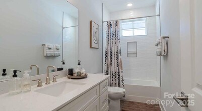 8629 Chagrin Dr in Cornelius, NC - Building Photo - Building Photo