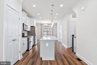 3606 Timber Green Dr in Urbana, MD - Building Photo - Building Photo