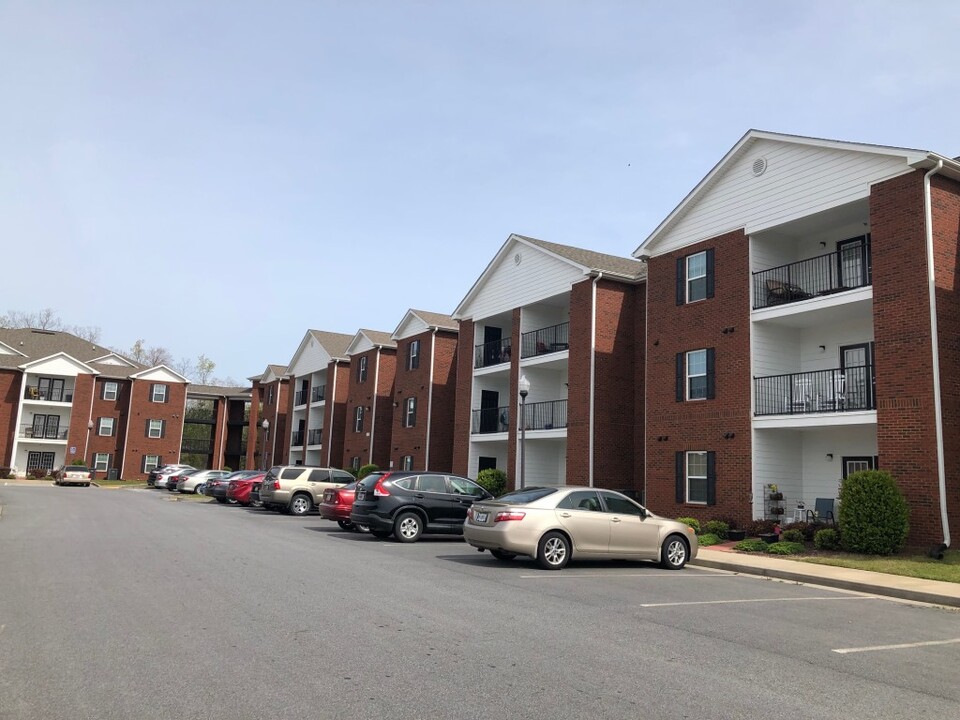 Broadview Cove in Blue Ridge, GA - Building Photo