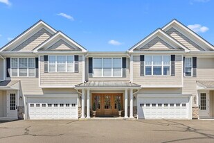 42 Joal Ct in Newtown, CT - Building Photo