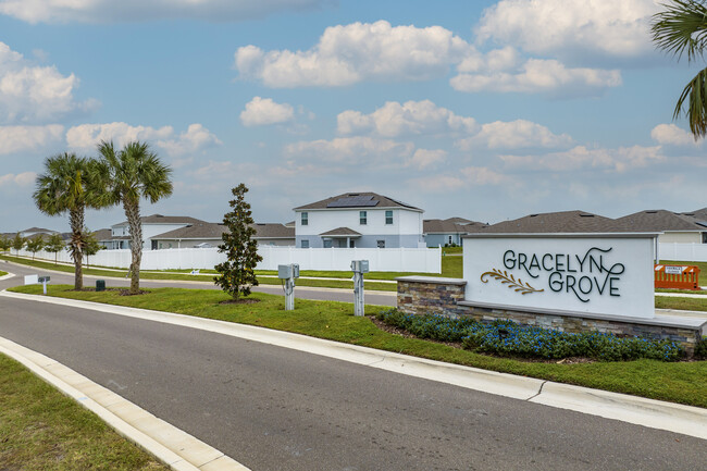 Gracelyn Grove in Haines City, FL - Foto de edificio - Building Photo