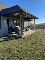 3040 E Franz Sigel St in Republic, MO - Building Photo