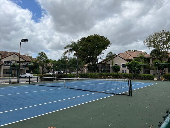 4481 W McNab Rd in Pompano Beach, FL - Building Photo - Building Photo